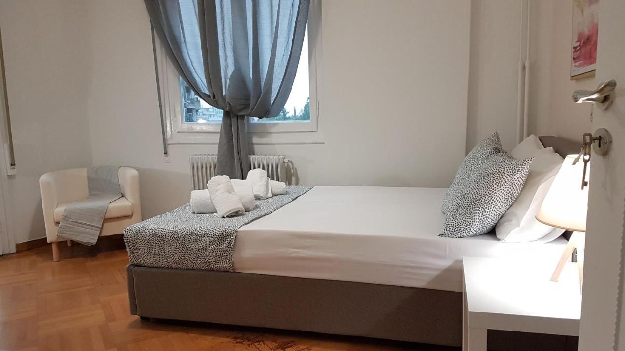 Apricot Apartment - Athens Center, 6 Bd, 2.5 Bath Exterior photo